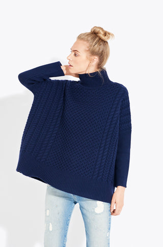 Le Square (Final Sale) – Navy