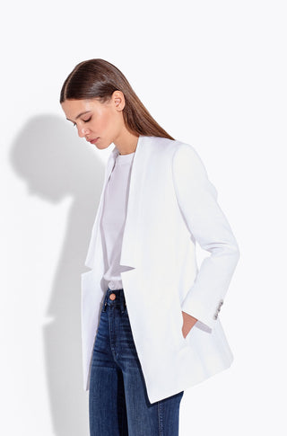 The Coup Blazer in Linen – White